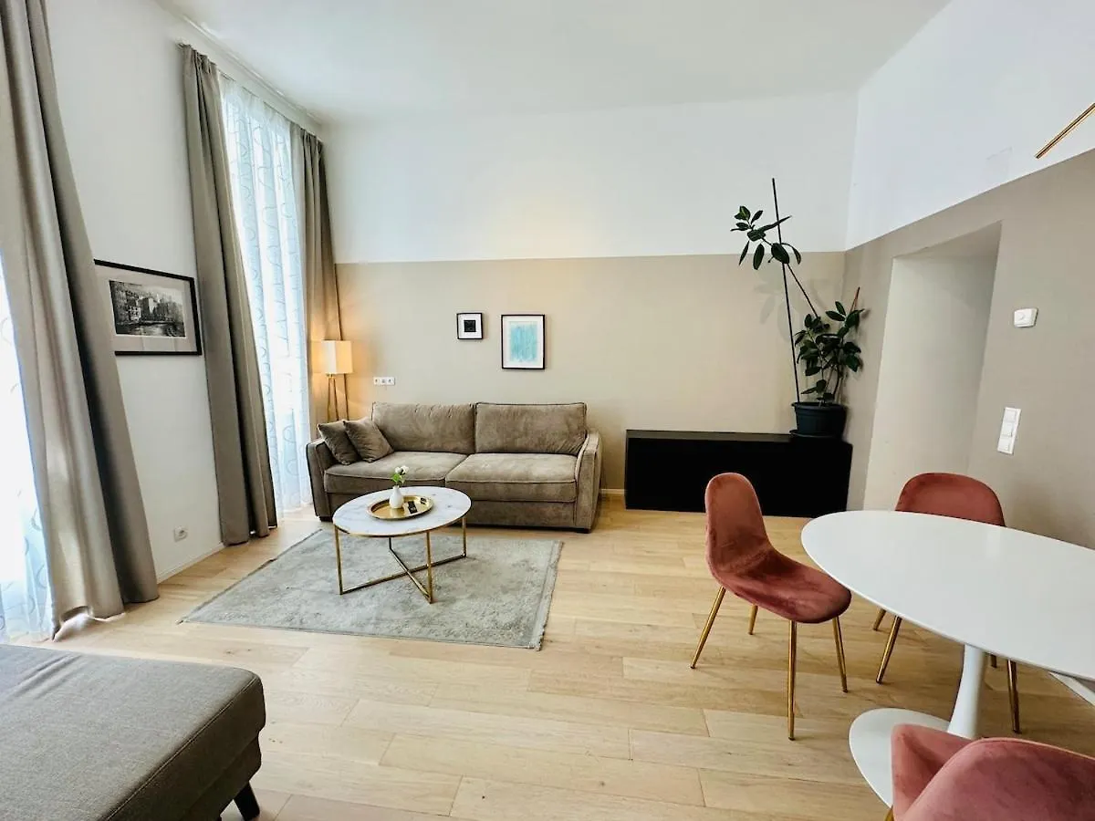 Panda Apartment Vienna 0*,  Austria